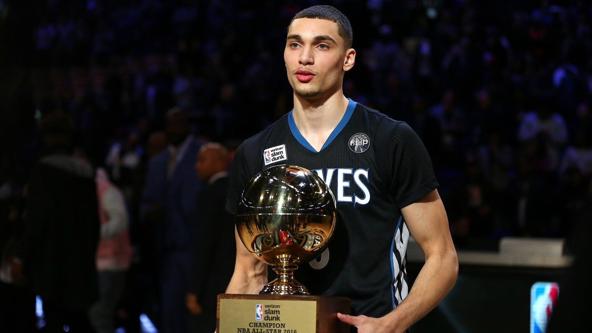 世界杯之夜，卡马文加的全能风暴