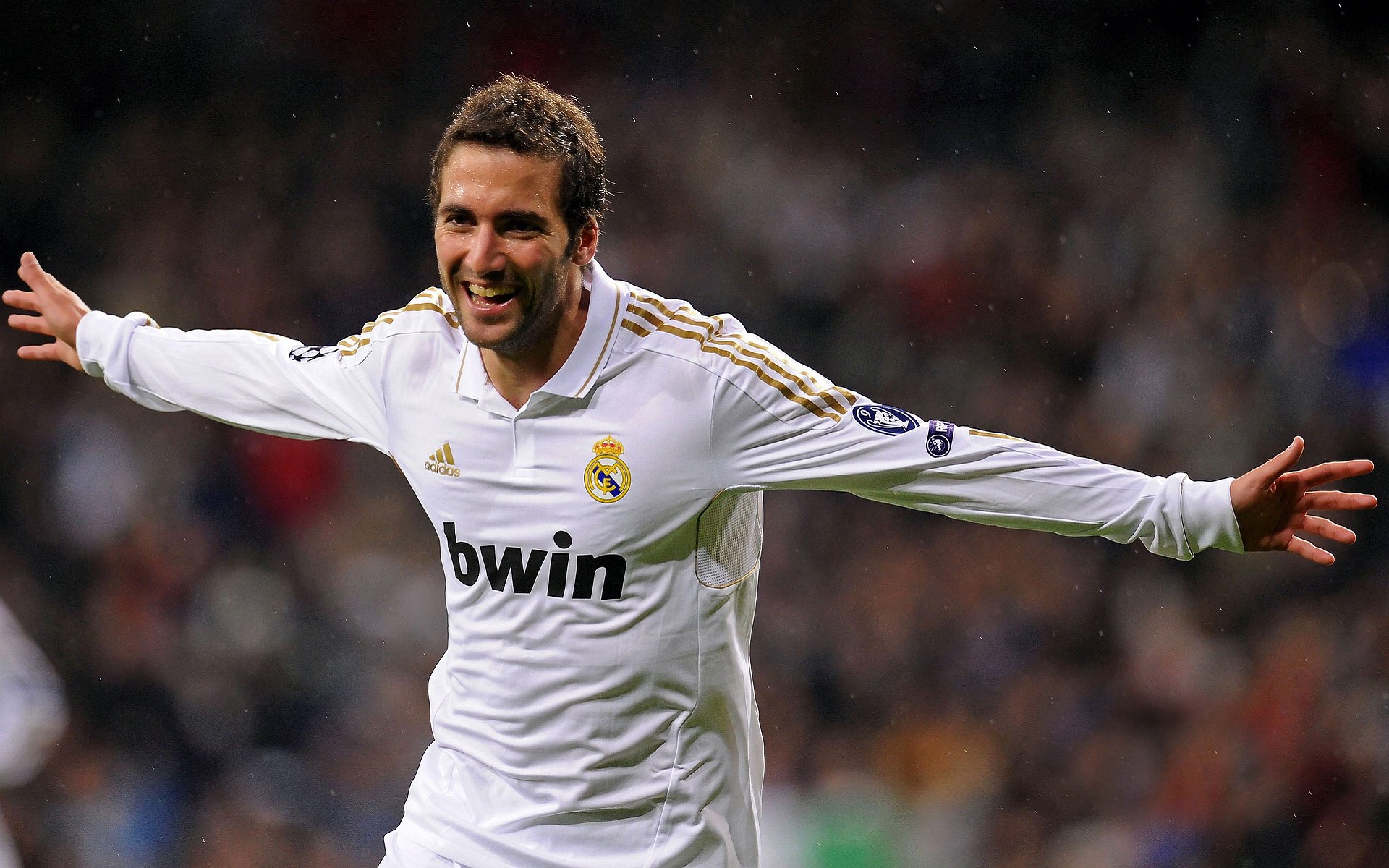 奥运周期关键战焦点战,比利时血拼伊朗,一场决定命运的绿茵对决